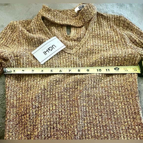 UGHI European Collection midi/maxi Dress w/ fine detailings - Picture 6 of 10